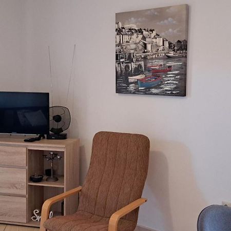 Apartment Jelka Малинска Экстерьер фото