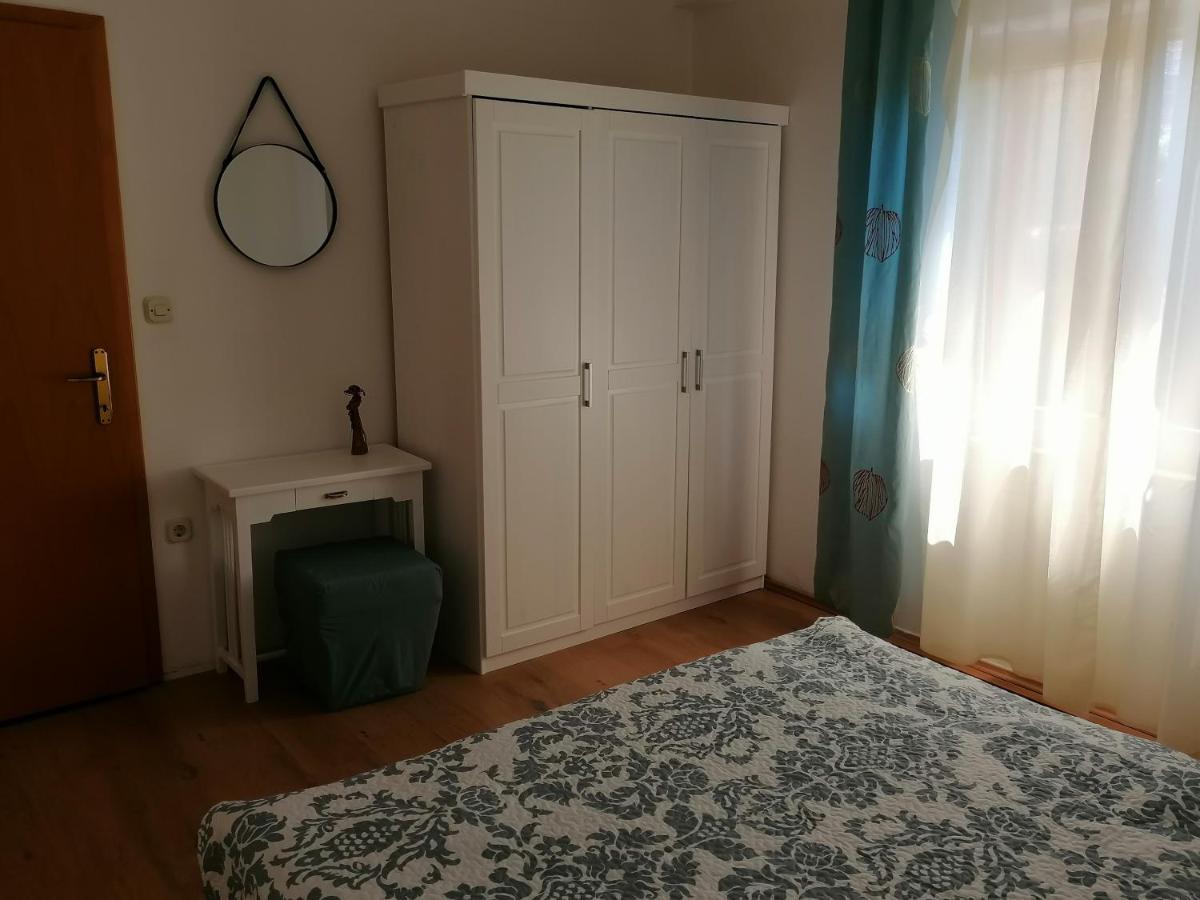 Apartment Jelka Малинска Экстерьер фото